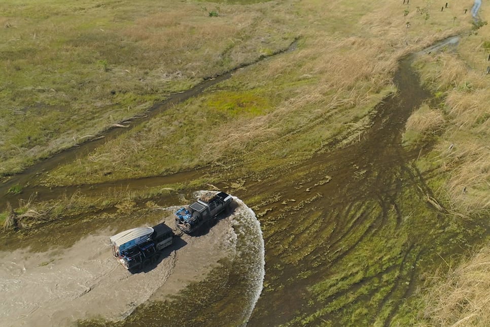 4WD Vehicle Towing Off-Road