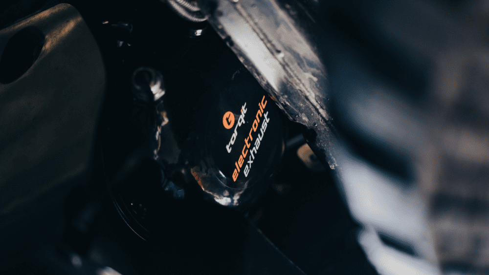 Electronic Exhaust Module Installed on Vehicle